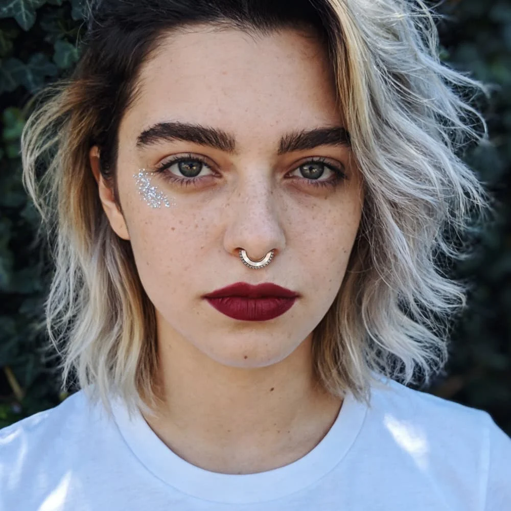 Casvort 1 Stück Edelstahl Nasenring 16G 8mm Klappbarer Segment-Clicker Hoop mit Perlenrand Septum Piercing Körperschmuck – Detail 3