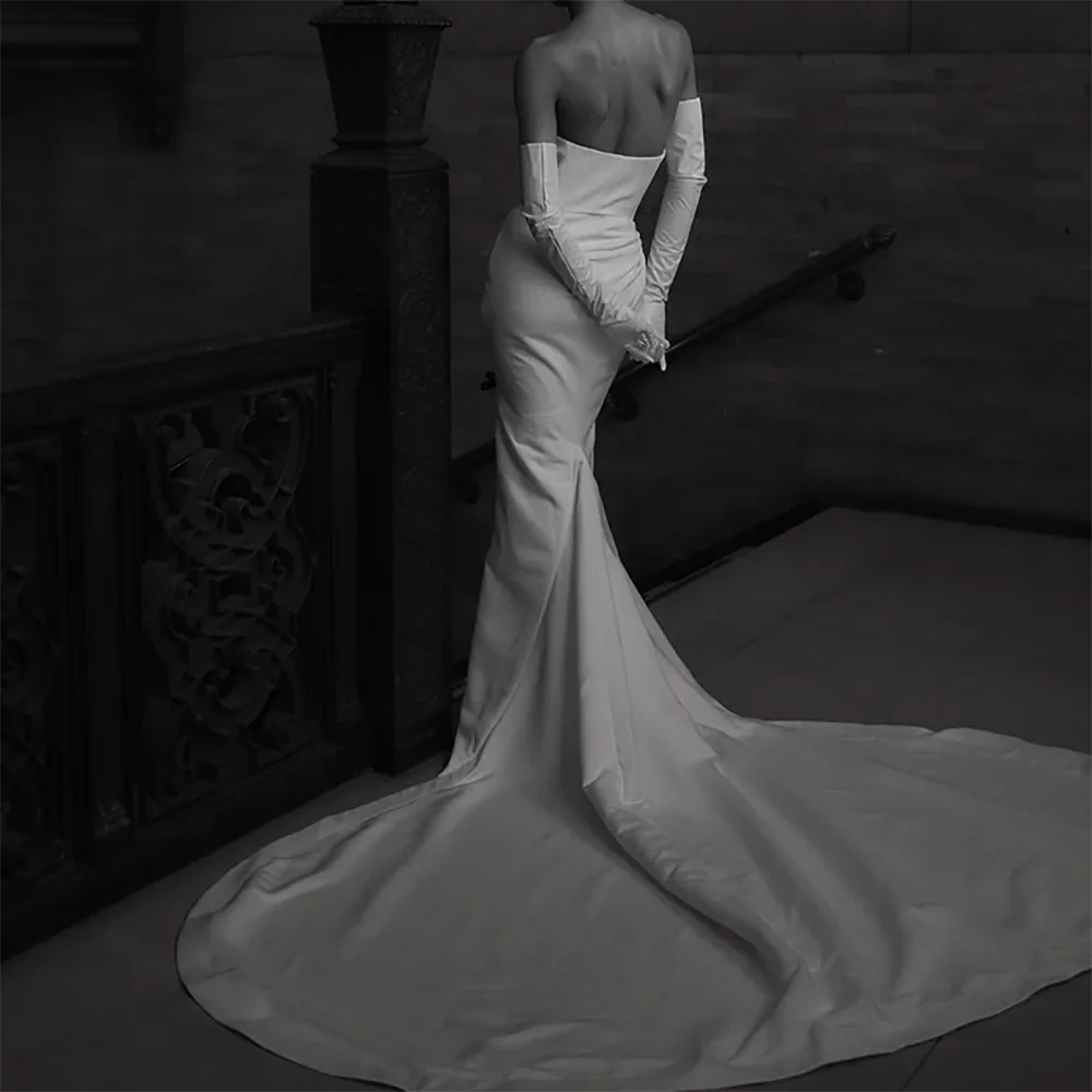 Klassieke satijnen strapless mouwloze plooi zeemeermin bruid trouwjurken bruidsjurken op maat