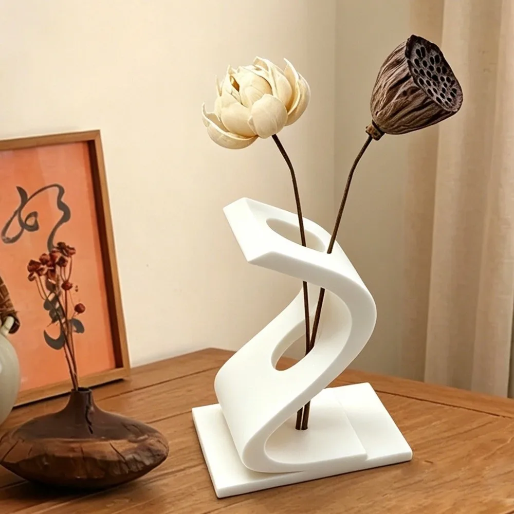 Nordic Style 3D Printed S-shaped Twisted Vase Geometric Art Hollow Out Desktop Pen Holder Plastic Minimalist Flower Ware Office