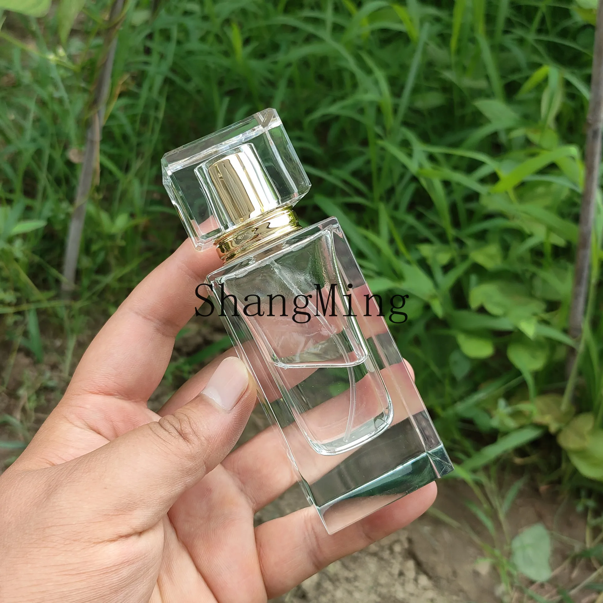 

DSA polished perfume bottle crystal white material glass thick bottom rectangular bayonet polished perfume bottle