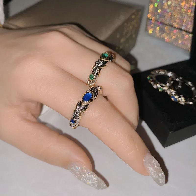 

MDL Moissa!ite Style Original Italian Bouchera Sapphire Couple's Ring Weave Sculpted Gold Micropavé Emerald Zirconia Ring