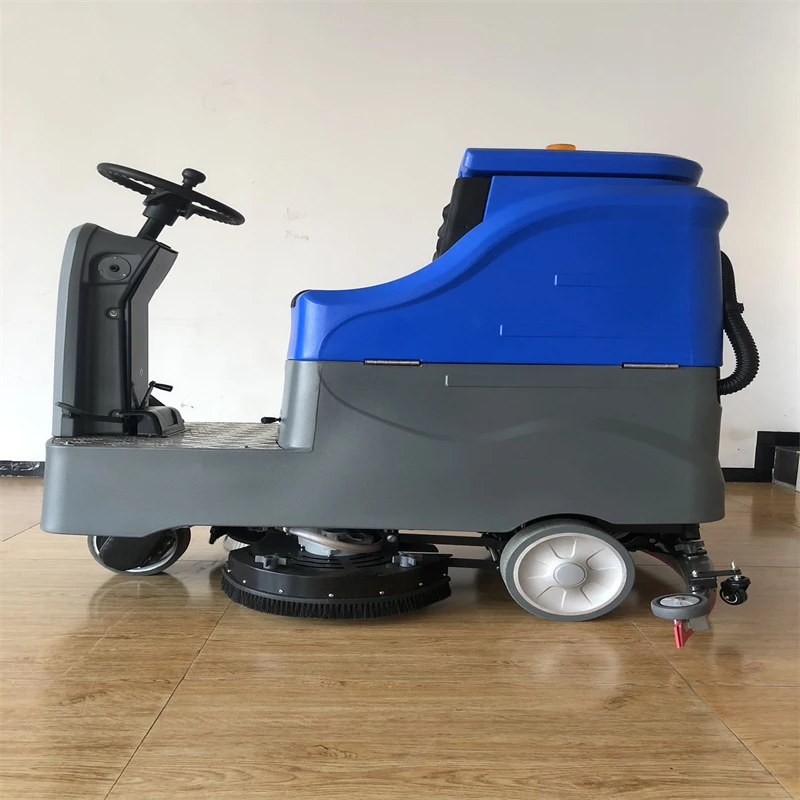 Lavapavimenti portatile Spazzatrice per sedili elettrica affidabile Walk-Behind Macchina per la pulizia alimentata a batteria in nuova condizione