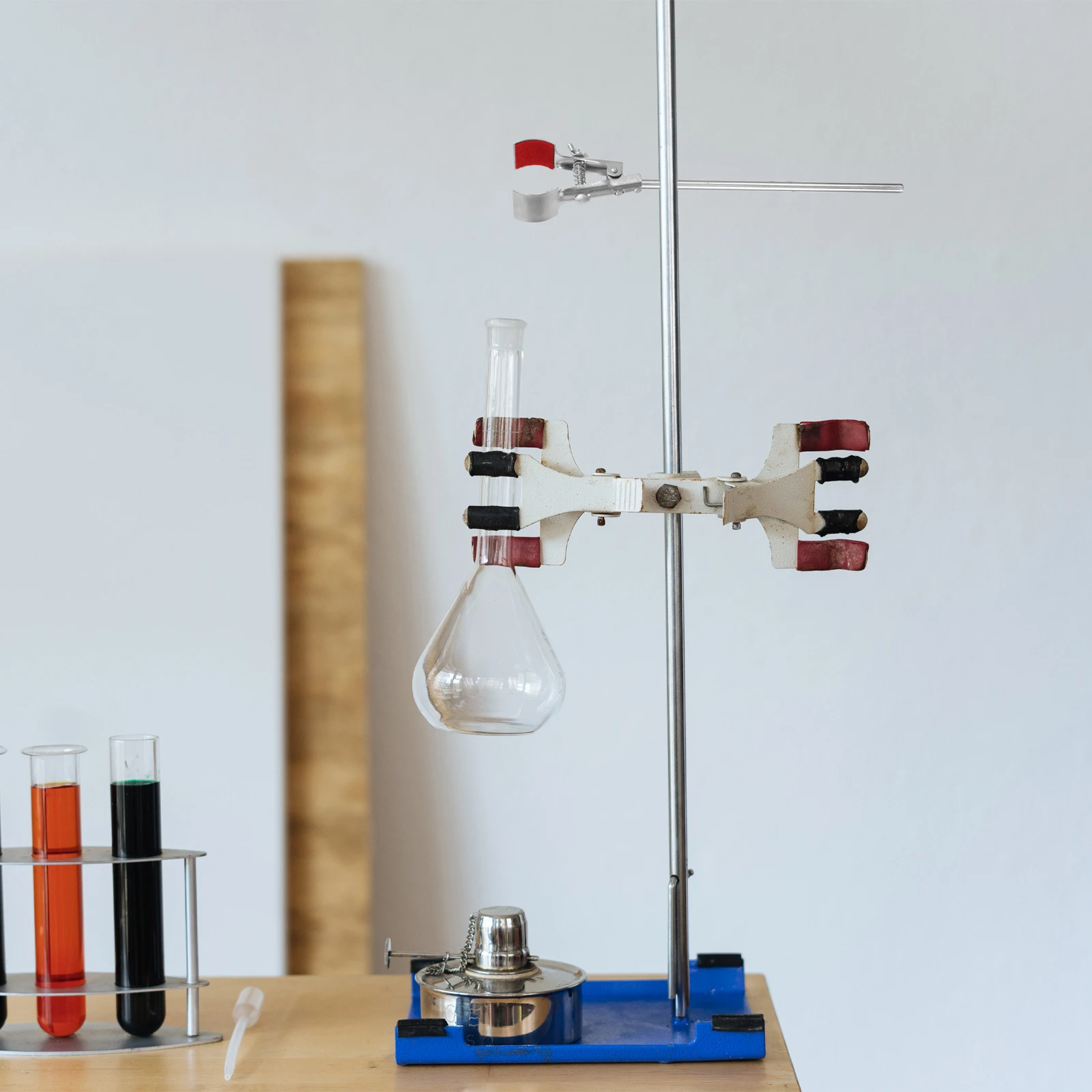 

Universal Flask Clamp Beaker Holder Silver Clip Test Tubes Distiller Lab Accessory Extended Length Safe Storage Chemical