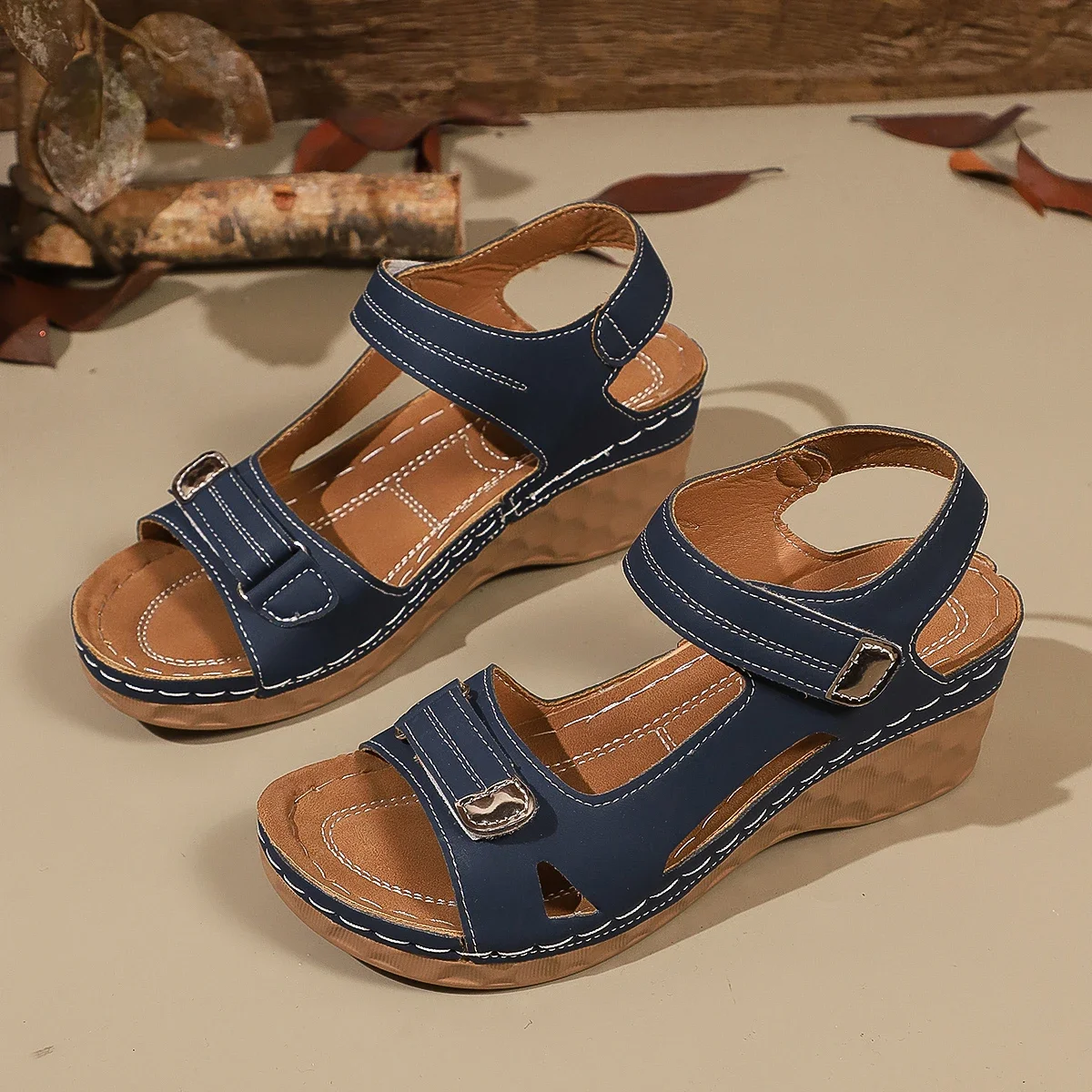 Neue Sommer-Damen-Keilsandalen, rutschfeste, leichte Schuhe für Damen, sexy Slip-On-Klassiker-Plateau-Schuhe, Damensandalen – Detail 7