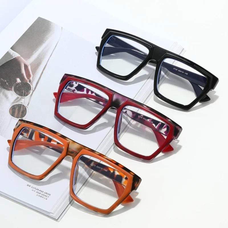 2026 New Fashionable Personalized Large Frame Women's Flat Light Glasses Retro Neutral Color Frame Anti Blue Light Glasses