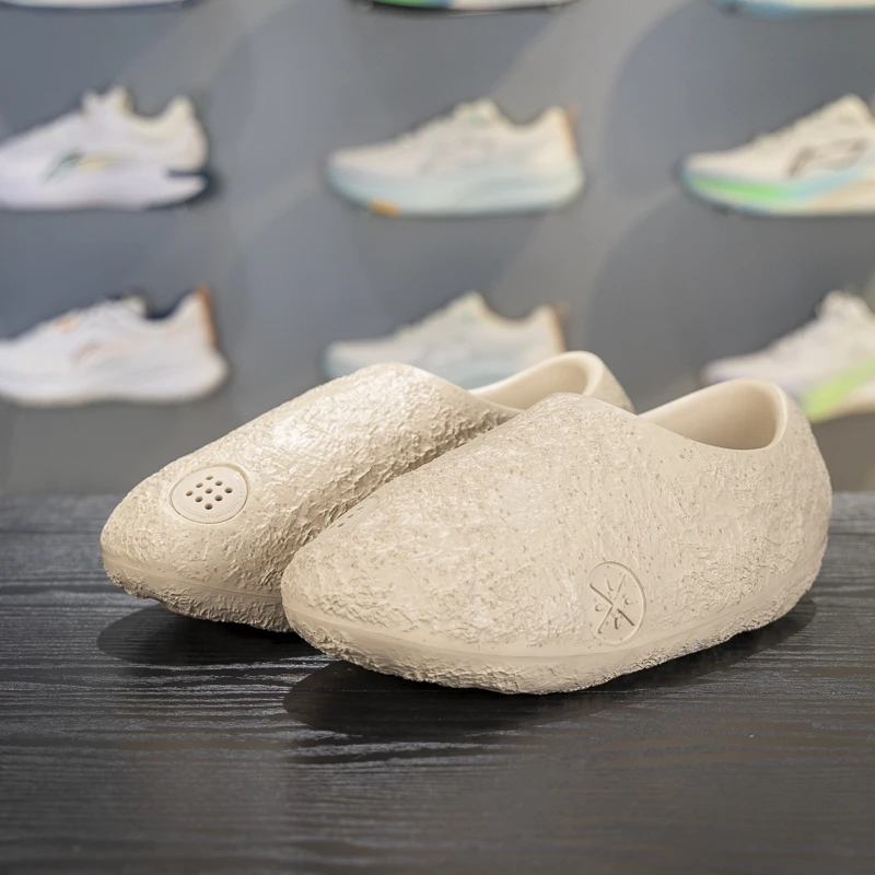 

Wade Men's Comfortable o Absorption Wear-Resistant Low-Top Slippers Trendy Slip-On Sports Slippers ABTV0092