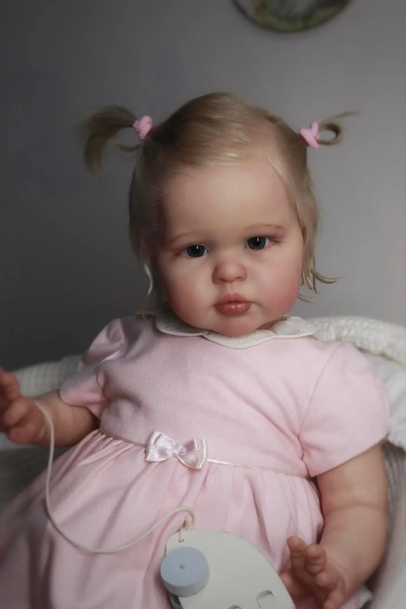 DLS 60CM Ellie Reborn Toddler Lifelike Reborn Baby Doll High Quality Hand Paint Multiple layers with Visible Veins