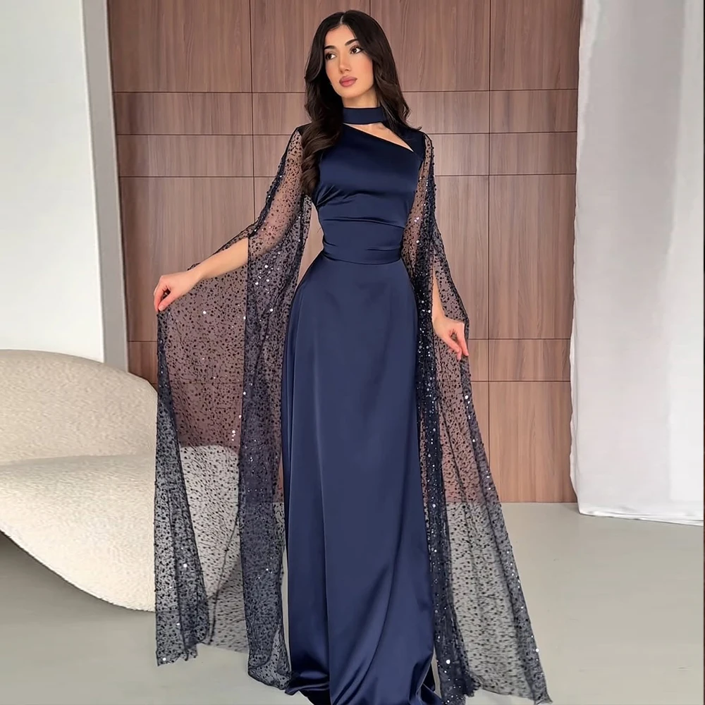 Maßgeschneiderte Sexy Satin-Abendkleider mit Perlenbesetztem Umhang Marineblau Luxuriöses Partykleid für Damen Abschlussball Festliche Elegante Roben