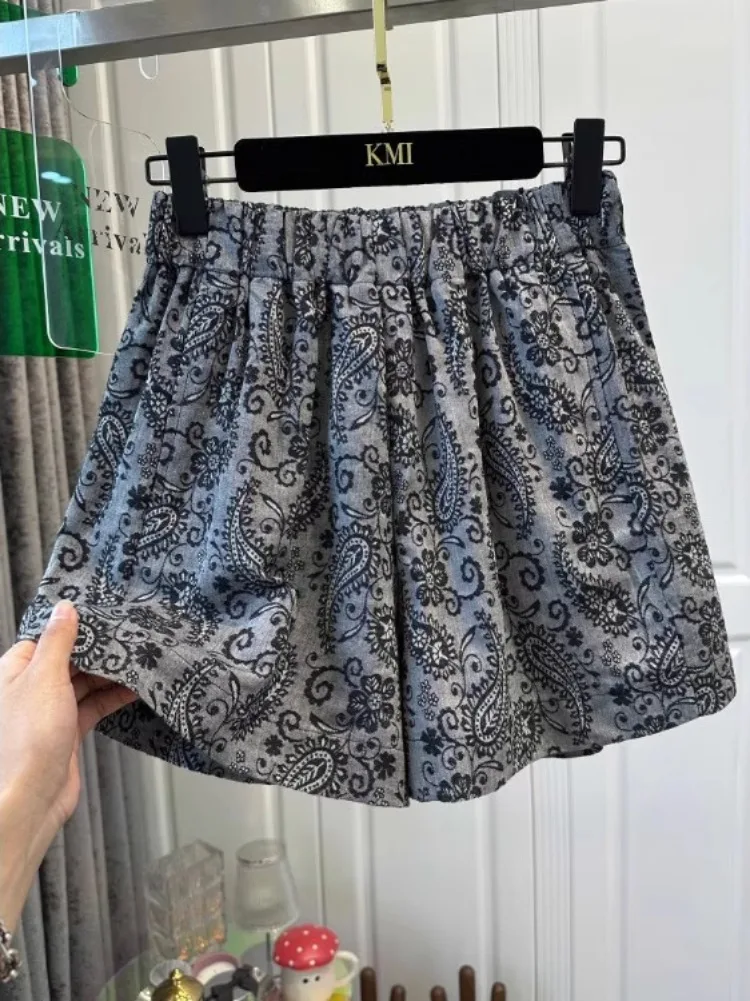 Europe Style Paisley Printing Women Shorts Summer Fashion Elastic Waist Loose Casual Soft Comfortable Wide Leg Half Length Pants