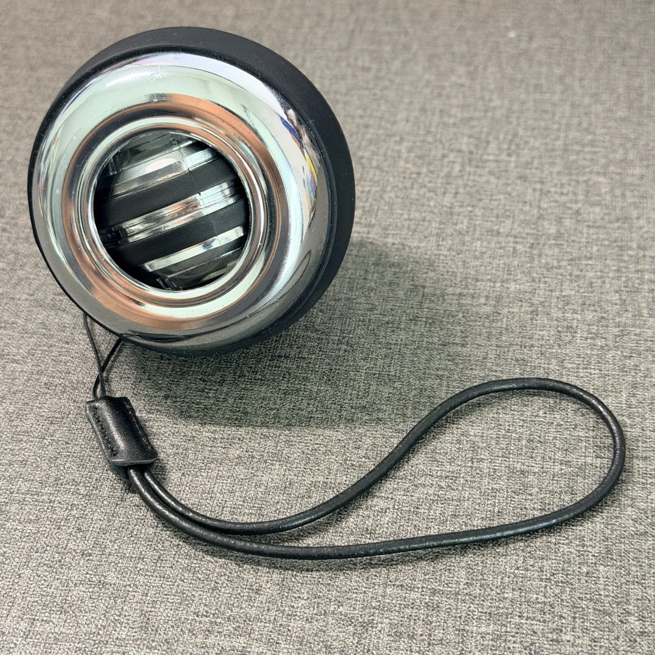 Gelang Kulit Logam dengan Bola - Sports Equipment That Starts With A ulasan dan harga