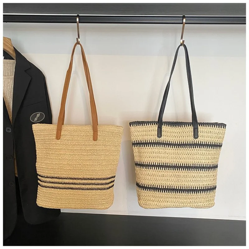 

Elegant Designer Paris Crossbody Bag For Women With Large Capacity And Minimalist Solid Color Trendy Design Leather Tote