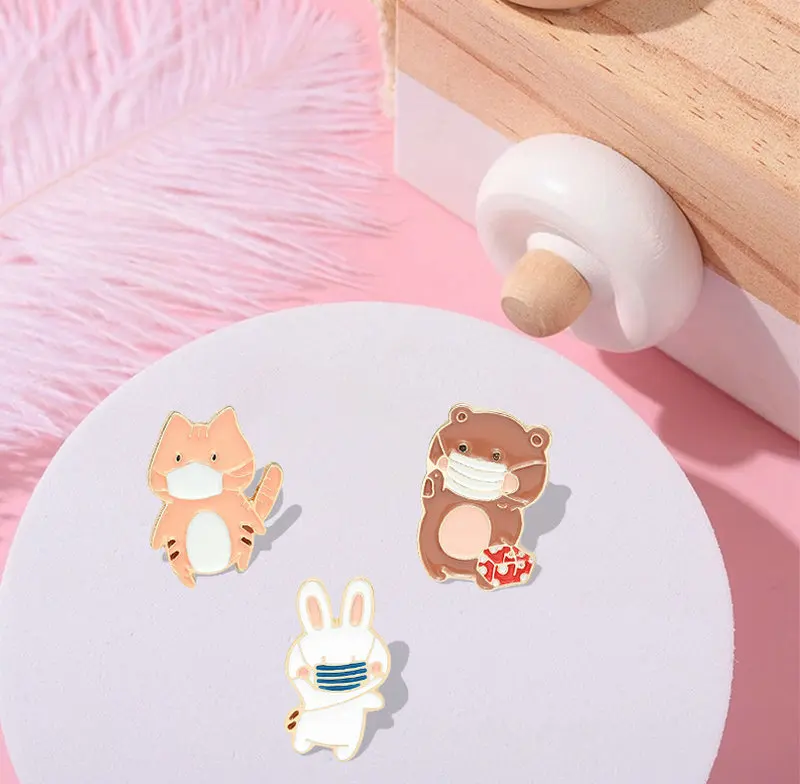 Broches divertidos personalizados de gato, oso, conejo, camisa, insignia de solapa, bolsa, joyería de dibujos animados, regalo para niños, amigos, alfileres esmaltados de animales