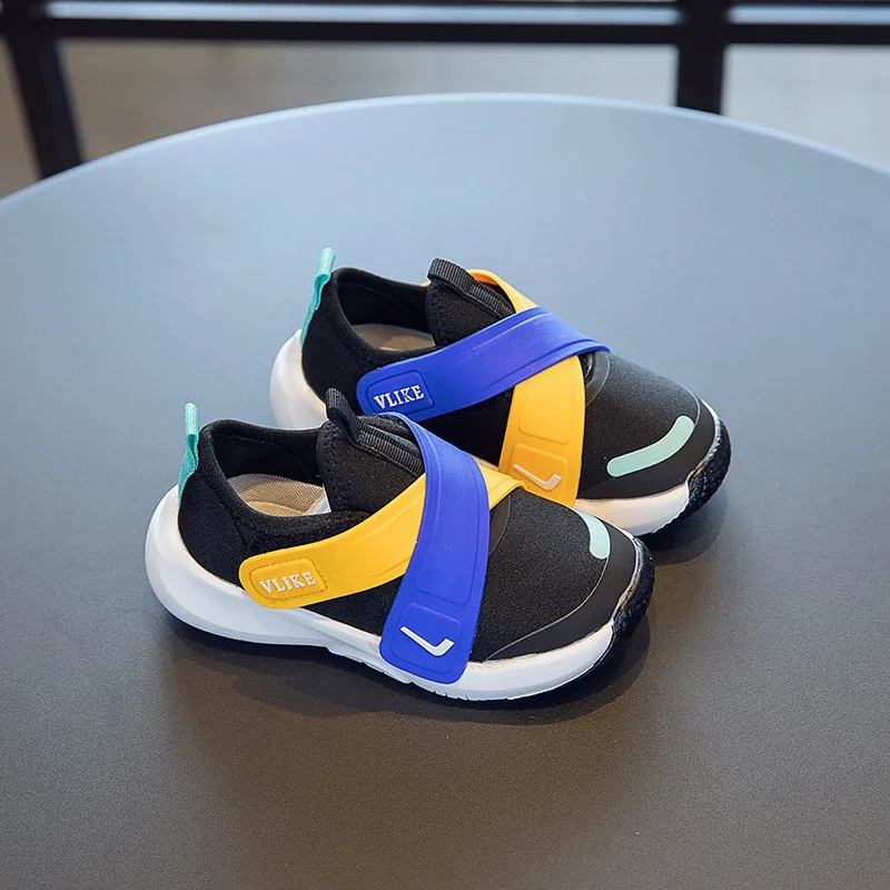 Sneakers Casual per bambini 2024 New Yellow Boys Girls Baby scarpe leggere autunno inverno Pink Kid Baby scarpe Casual Sneakers