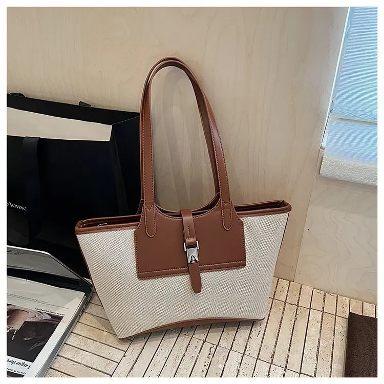 

New Large-capacity Tote Bag for Women, Versatile Shoulder Handbag, Fashionable Commuter Model, Light Women's Bag.
