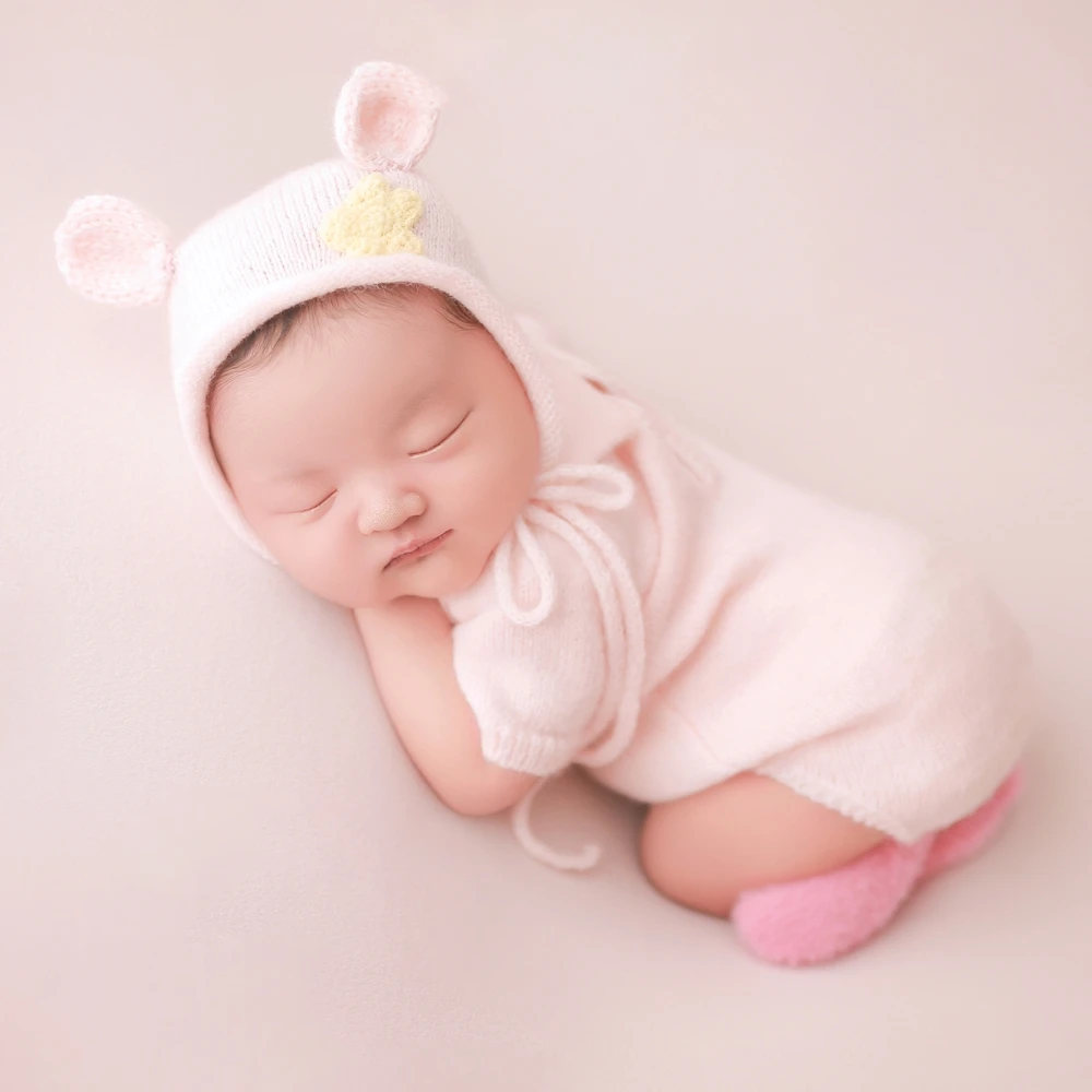 Pink Bear Baby Girl Romper Newborn Photography Props Knit Newborn Girl Romper Bonnet Rose Socks Baby Photo Outfit Accessories