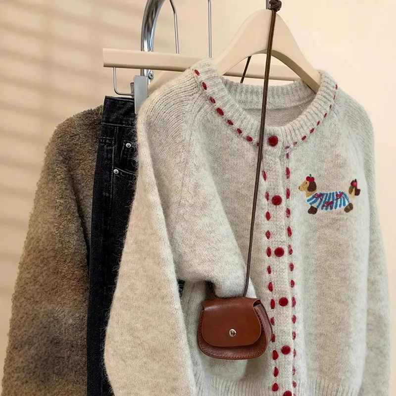 The New Autumn Design of The Apricot-colored Puppy Thick-necked Knitted Cardigan for Women Features Soft and Fluffy Sweater Coat