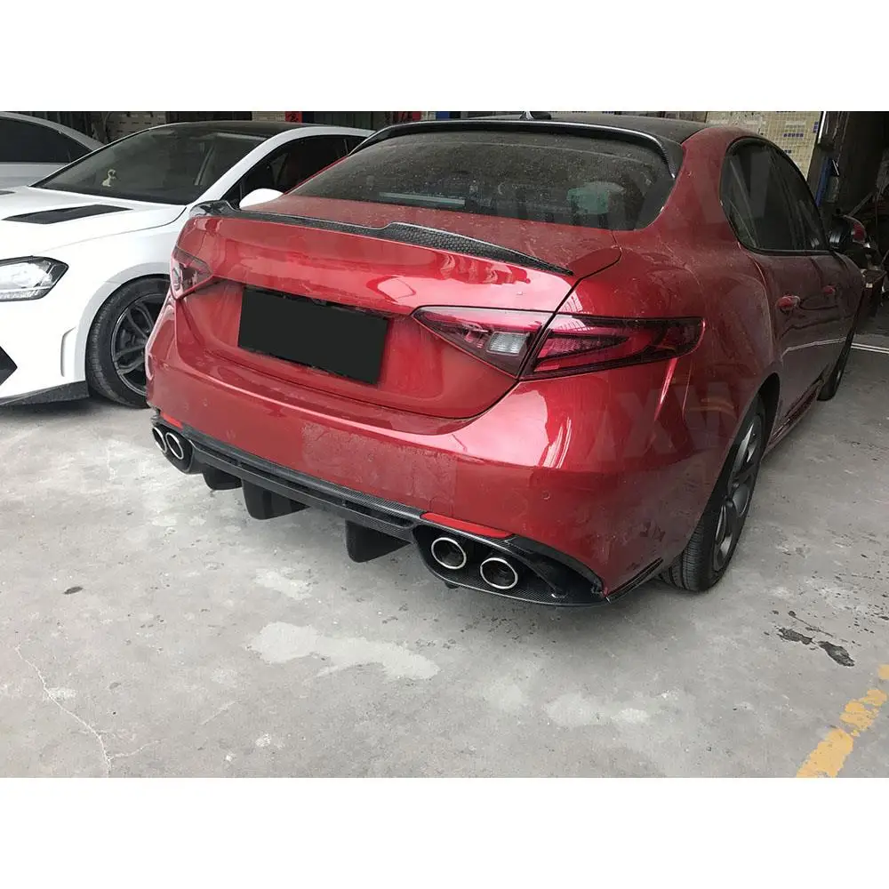 Carbon Fiber Rear Bumper Diffuser Lip Spoiler Bumper Guard for Alfa Romeo Giulia Sport Car Body Kit 2017 2018 2019 Car Styling