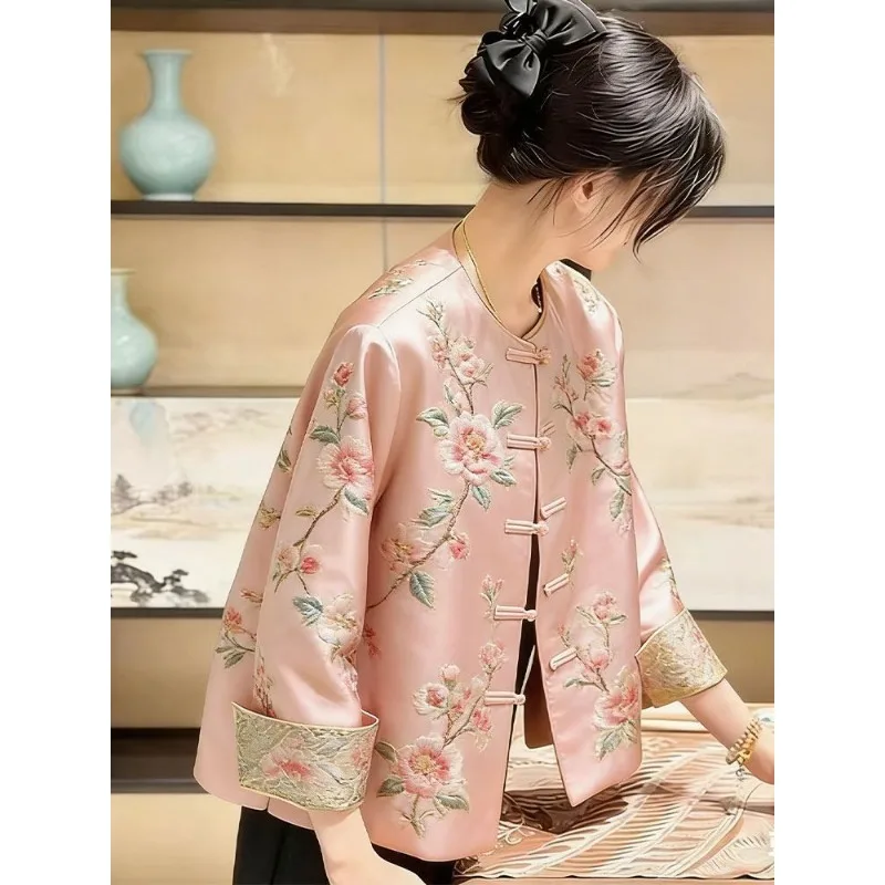 

Высококачественная вышитая куртка премиум-класса, новая женская весенне-осенняя куртка 2026 года, популярная ретро-куртка в стиле Тан, розовая куртка