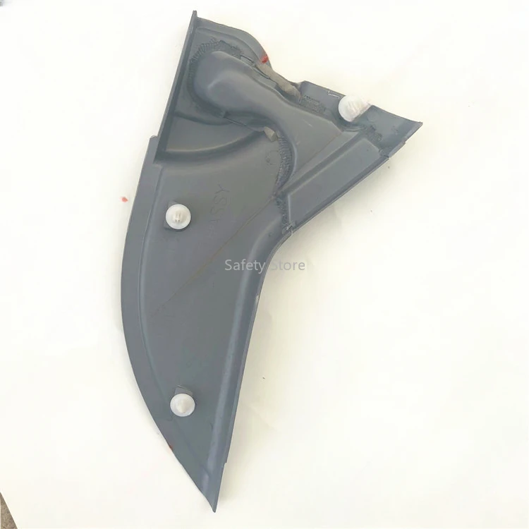 Suitable for Shanghai Datong V80 reversing mirror triangle interior panel and door triangle interior panel