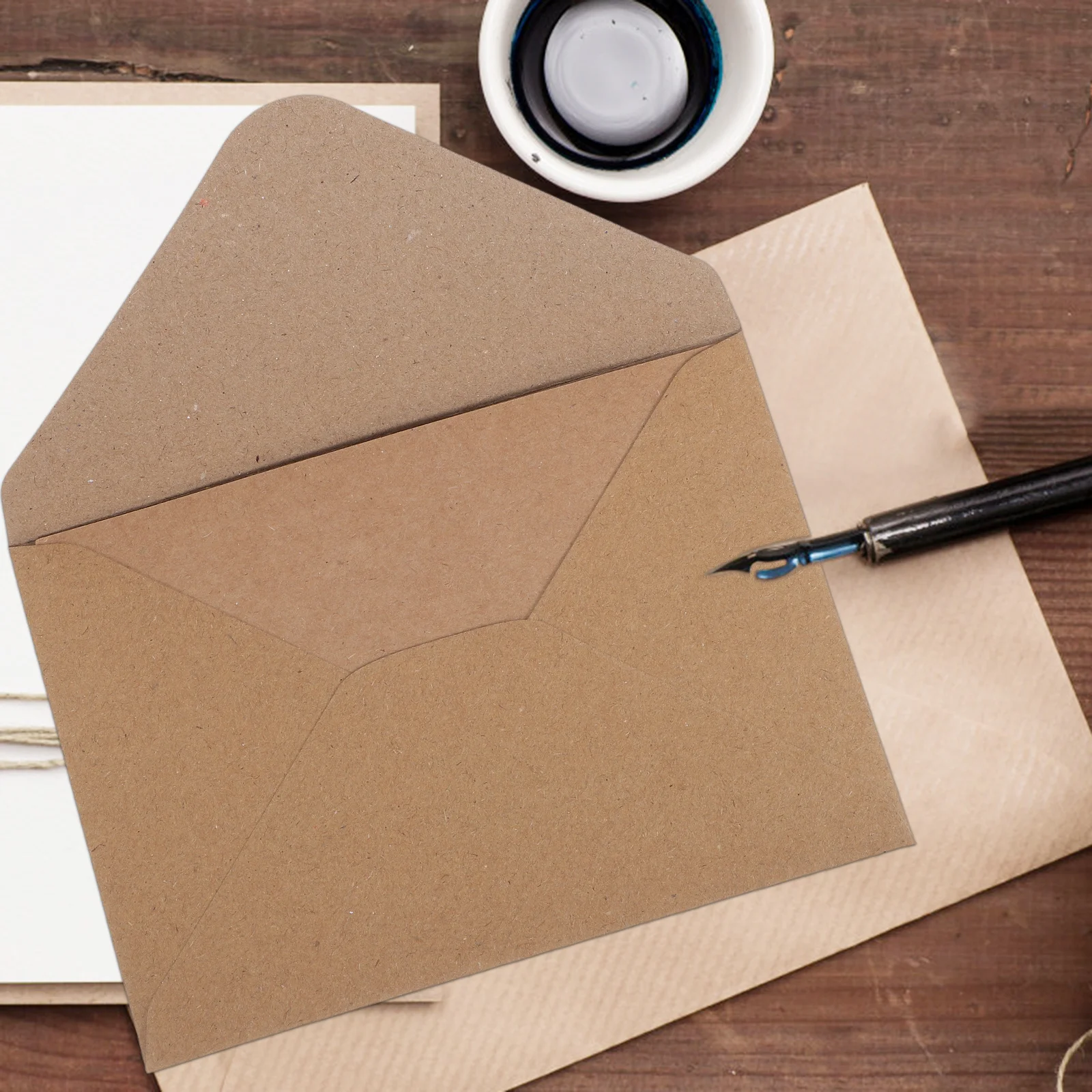 

120Pcs Vintage Kraft Paper Cards Envelopes Set Blank Folded Cardstock for DIY Wedding Invitations Birthday Crafts Holiday Notes