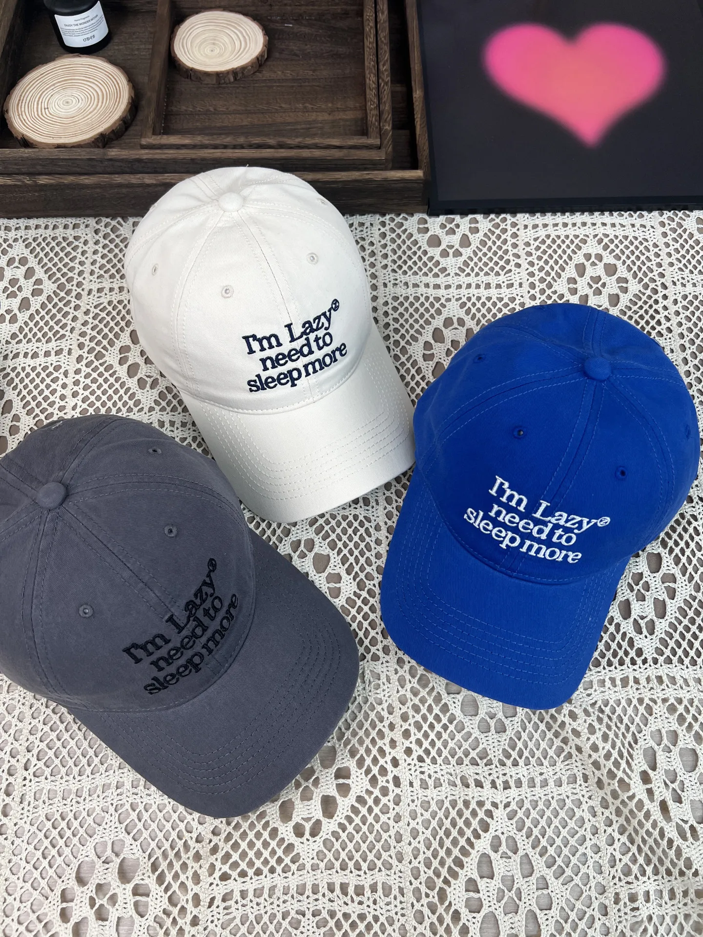 cappellino-da-baseball-da-donna-monstar-modello-soft-top-con-lettere-ricamate-stile-casual-protezione-solare-versatile-con-visiera-a-becco-d'anatra-in-cotone