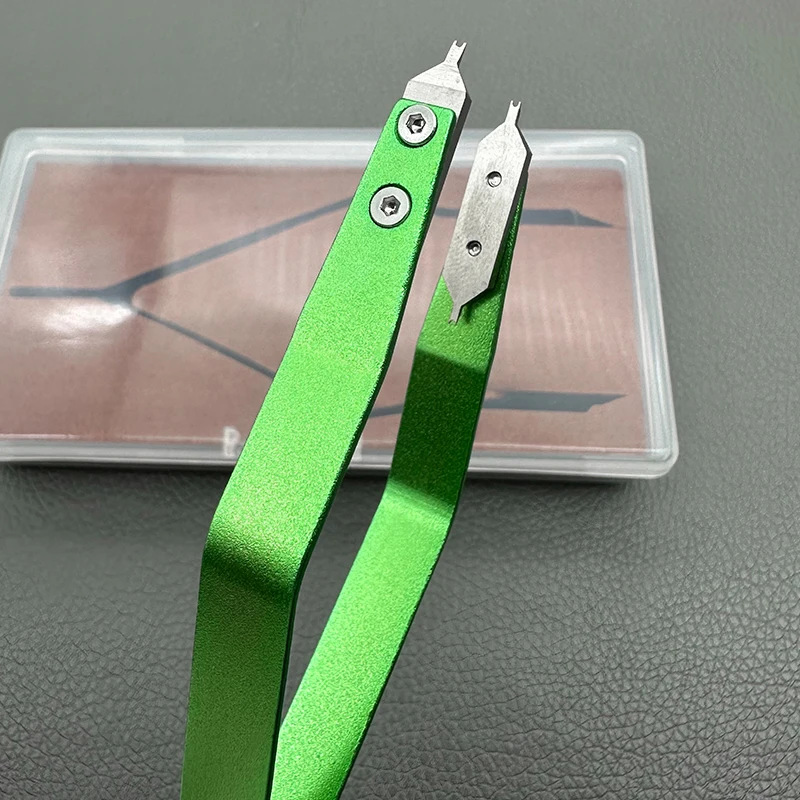Watchmaker's Tools Y-Shaped Metal Watch Band Spring Bar Removal Tweezer High-Hardnes Precision Tool for Watch Maintenance Repair