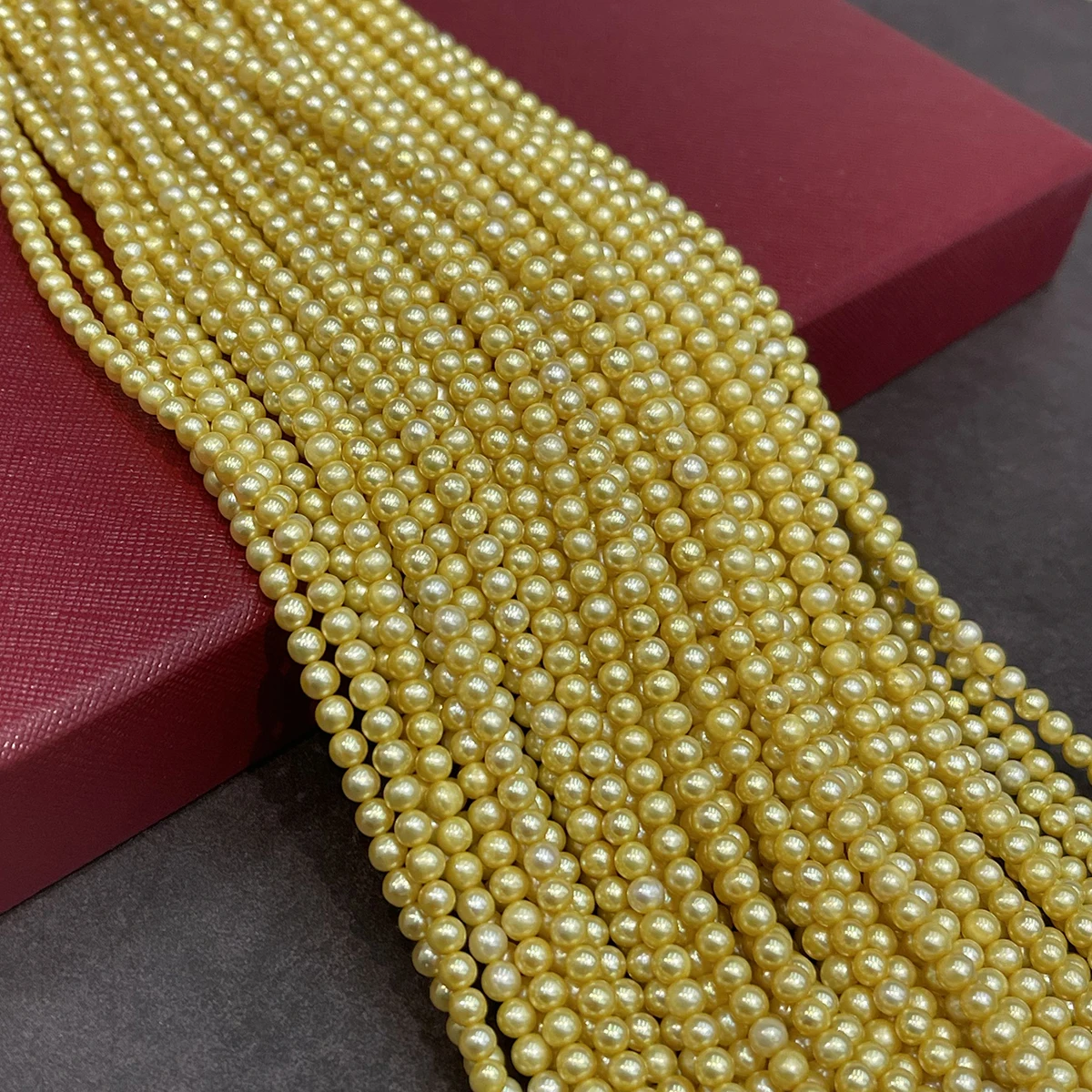 Perlas de agua dulce naturales, doradas, casi redondas (teñidas), para la fabricación de joyas para mujer, accesorios para collares, pulseras y pendientes —Tamaño 4-5mm