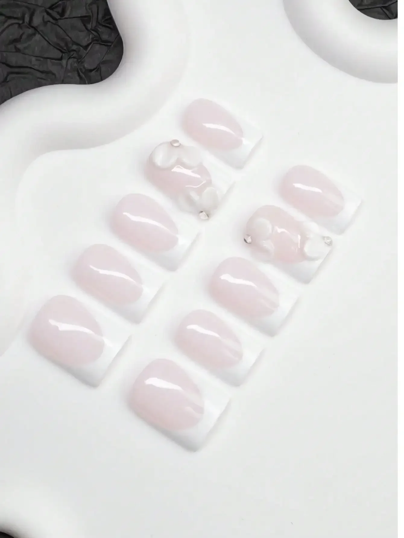 

10pcs Square Shaped Handmade Nail Tips, Y2K Baddie Style, Nude & White Color With French Tips & Floral Design, Suitable For Wome