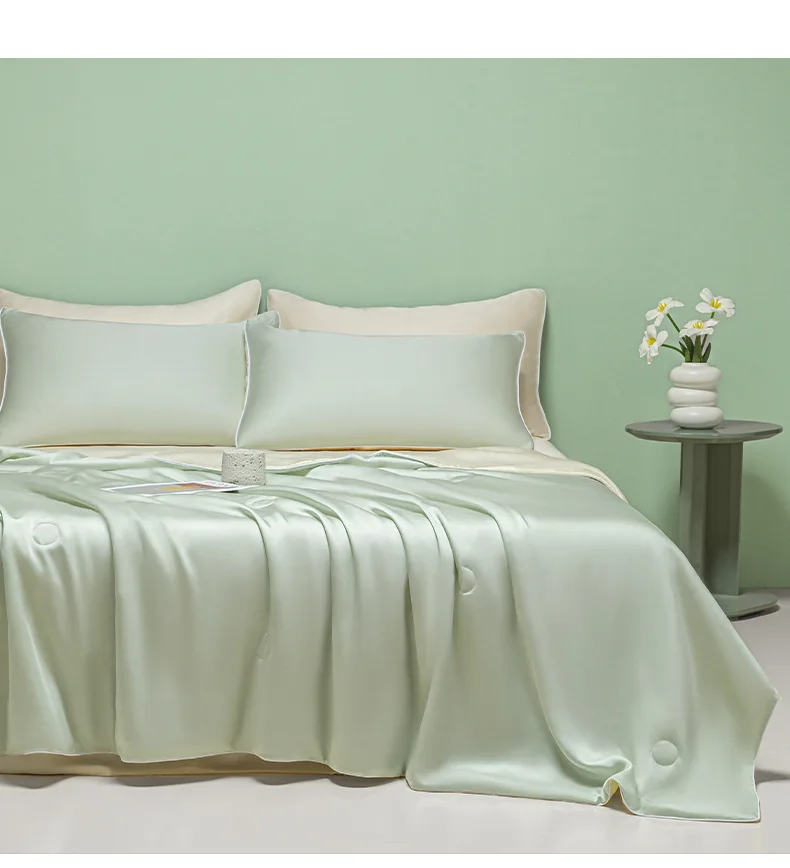 

Solid Color Summer Thin Quilt Lightweight Skin-friendly Air-conditioning Comforter Washable Bedspread King Queen Quilted Blanket