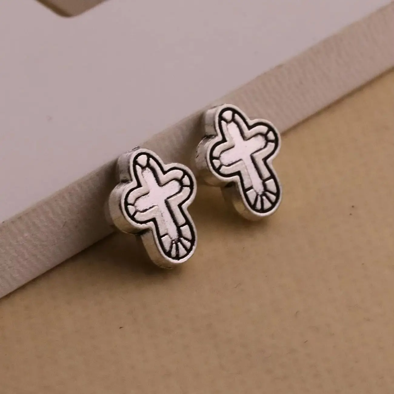 

20Pcs Antique Metal Cross Spacers Beads Religious Cross Loose Beads Connectors for Jewelry DIY Accessories