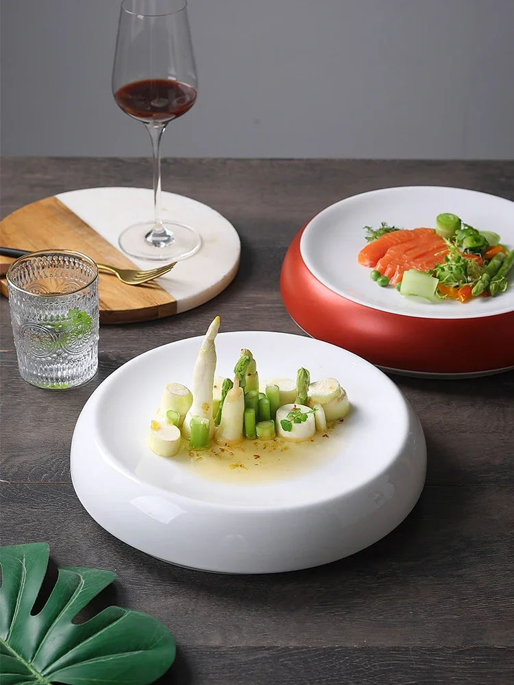 Creative and distinctive Chinese dishes, restaurant commercial tableware, plate placement, plates