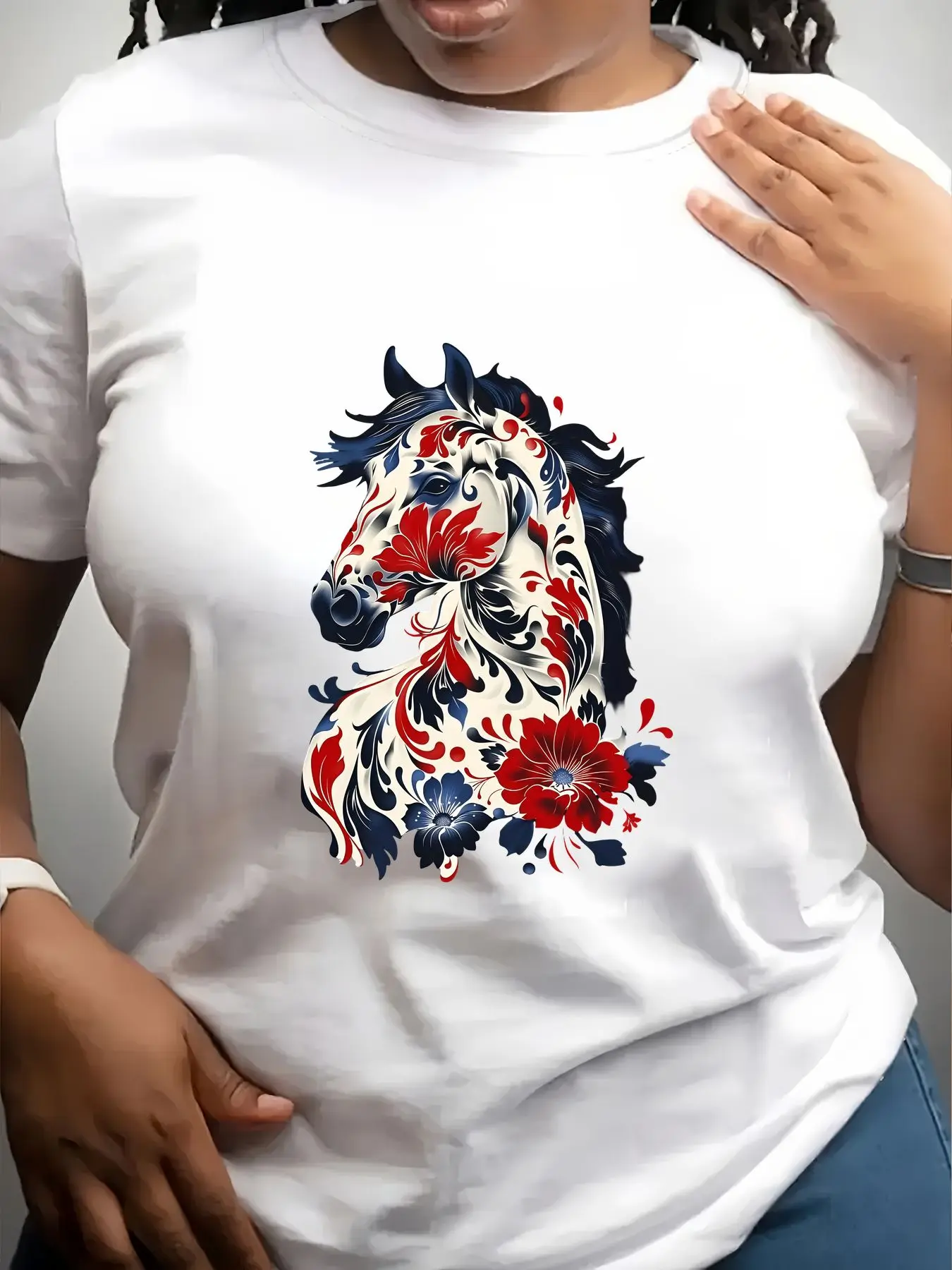 Women's Trendy Crew Neck T-Shirt Floral Horse Head Design Print Suitable for Casual Sportswear