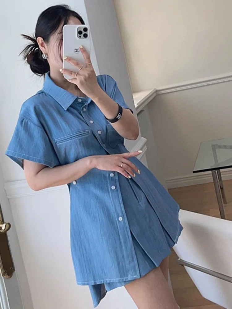 Set Dua Potong Rok Lipit Pinggang Tinggi dan Atasan Denim Vintage Musim Panas yang Chic dan Serbaguna untuk Wanita