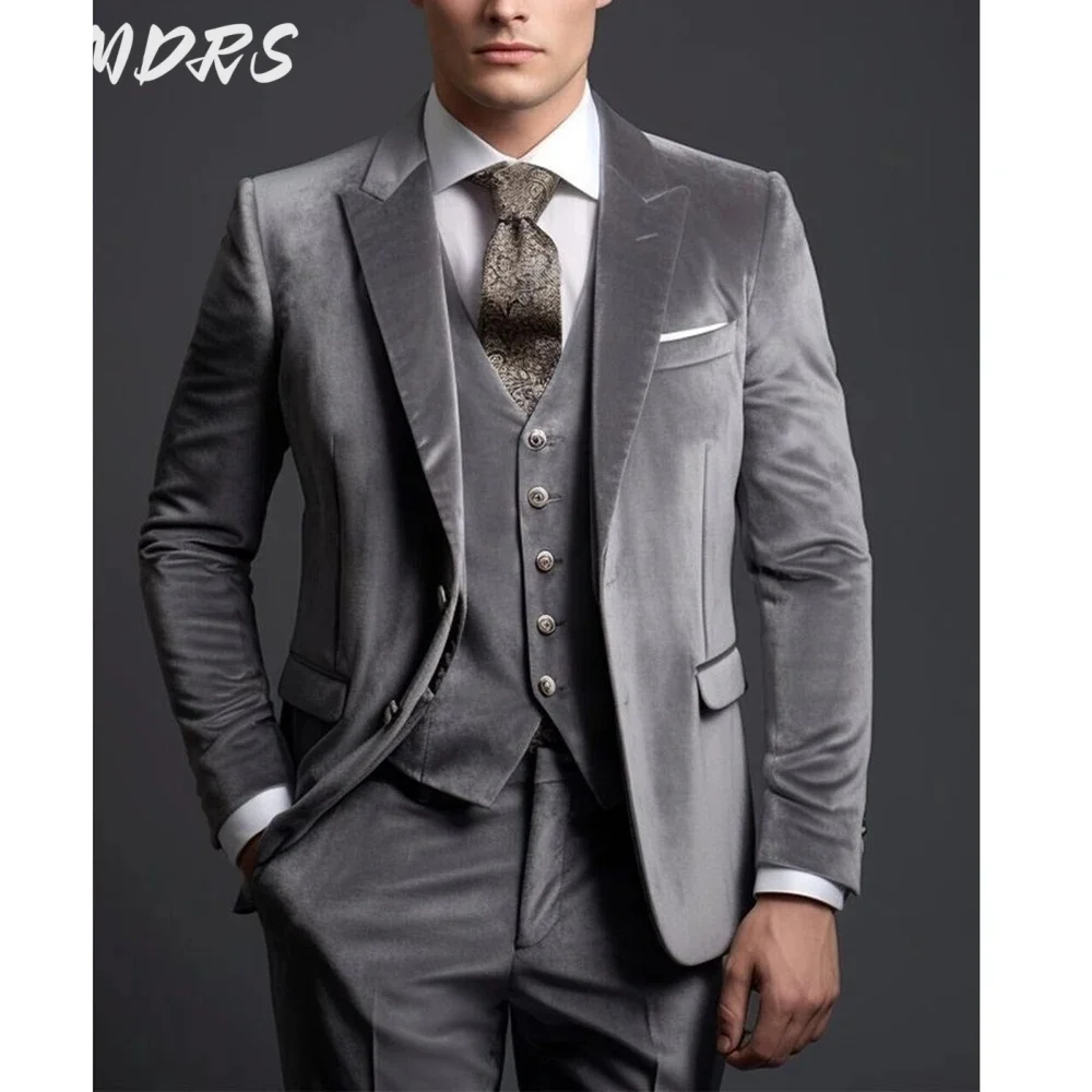 

Роскошные серые бархатные мужские костюмы на одной пуговице, модный мужской костюм, куртка из 3 предметов, брюки, классические свадебные облегающие наряды для жениха 2025 года