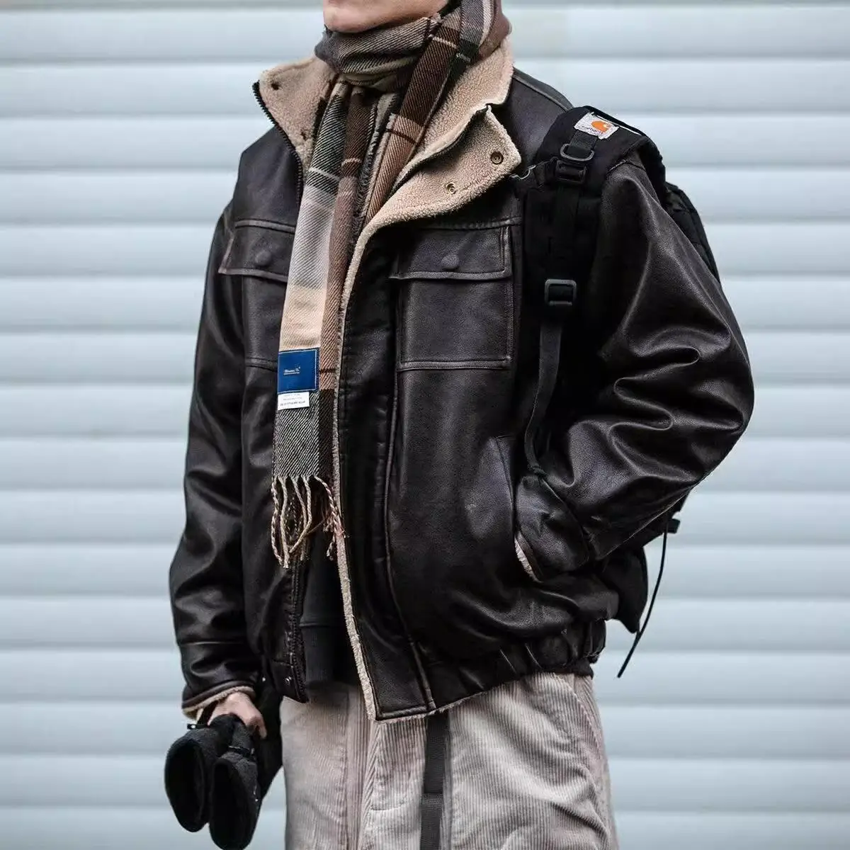 

Мужская утепленная куртка в японском ретро-стиле из хлопка с воротником-стойкой, подкладкой из искусственной кожи и меха ягненка, осенне-зимняя теплая верхняя одежда