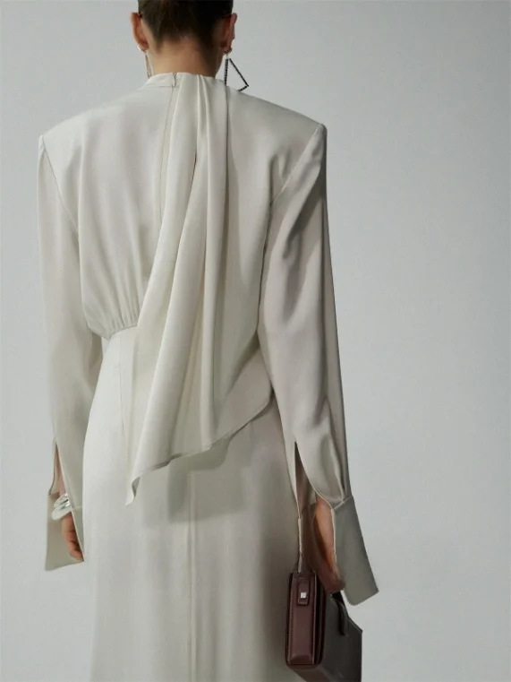 E Vestido Largo Magda Butrym Otoño 2025, Vestido de Mujer con Cintura Alta, Mezcla de Seda, Cuello en V, Cierre de Cre...