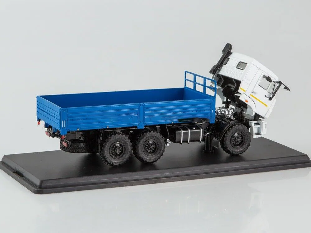 New 1 43 KAMAZ-43118 6×6 flatbed truck (facelift) white-blue USSR Truck Diecast Model for Collection Gift SSM1237