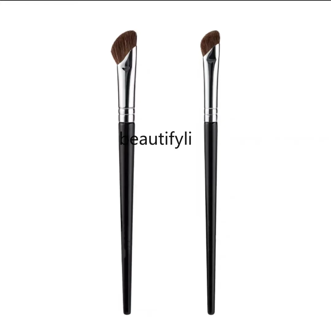 

Nose shadow brush Grooming oblique head Mountain root Nose wing smudge brush Makeup Pony hair shadow brush