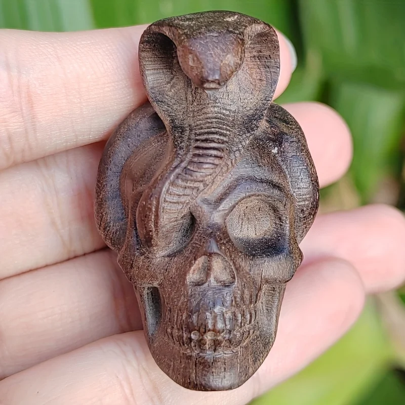 1 Stück 1,8 Zoll großer handgeschnitzter Holzschlangen- und Totenkopf-Ornament, Gothic-Stil, Horror-Thema, geeignet für Schlafzimmer, Geburtstagsgeschenk, Partydekoration, Halloween-Dekorationen,