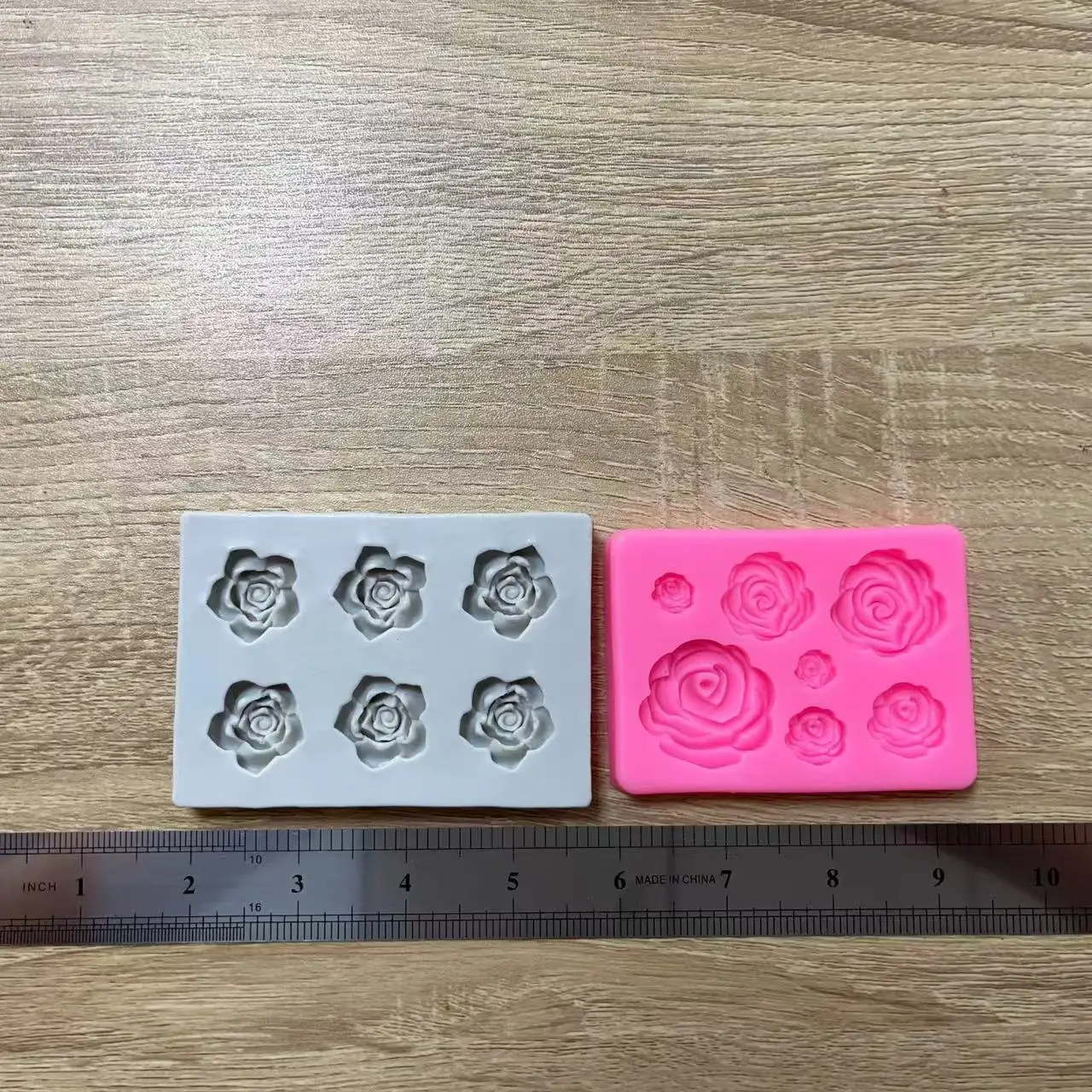 Silikonform „Graue Rose“, Form „Rosa Rose“ (mit 7 gleichförmigen Formen, in großen und kleinen Größen), geeignet für Kuchen, Seifen, Schokolade, Weichkuchen. – Detail 7