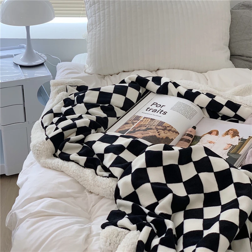 Checkerboard Plaid Retro Throw Blanket for Sofa Chair Nap Double Soft Warm Polar Fleece Blankets Plush Bedspread Cover
