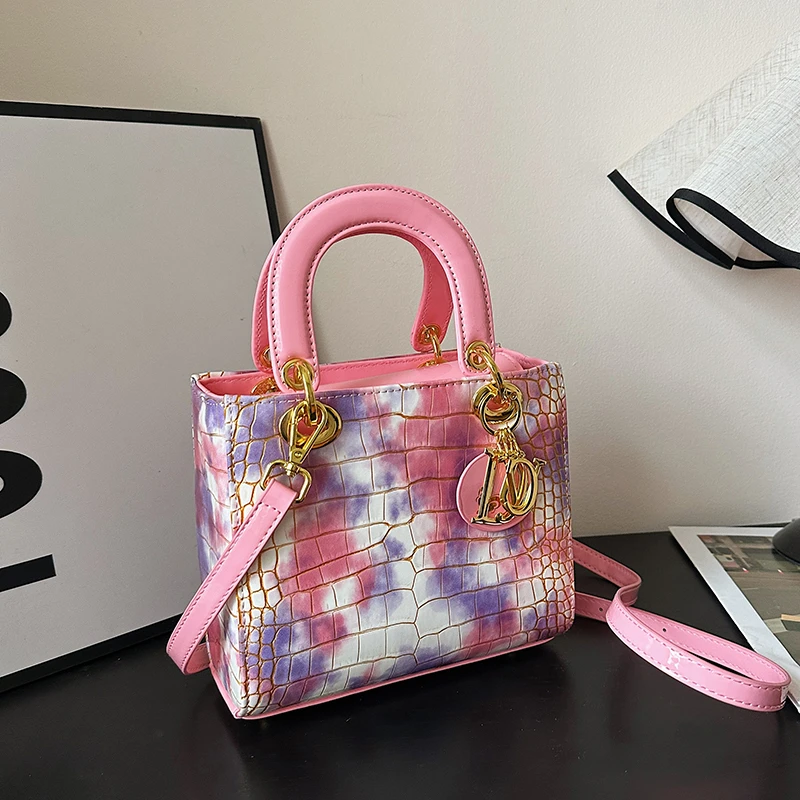 Стильная сумка через плечо с защитой от царапин из полиуретана для ежедневного использования