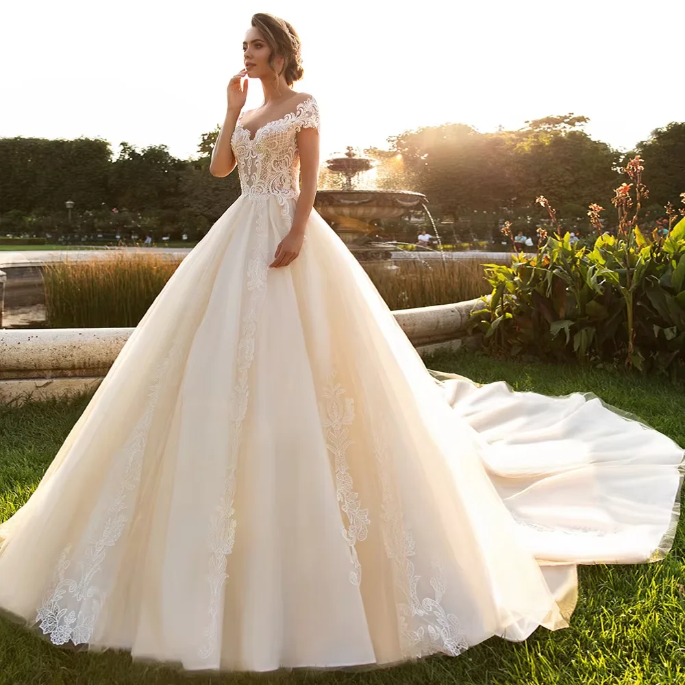 Customized  Line Lace Wedding Dresses Applique Short Sleeve Backless Bride Dress Cathedral Train Bridal Gown Plus Size