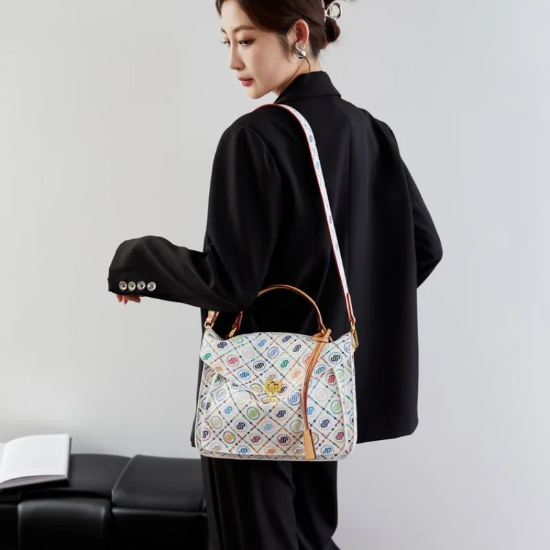 

Women's Messenger Bag Made Of Orchid-Patterned Leather Featuring Paris Casual Vintage Daily Elegant Look​