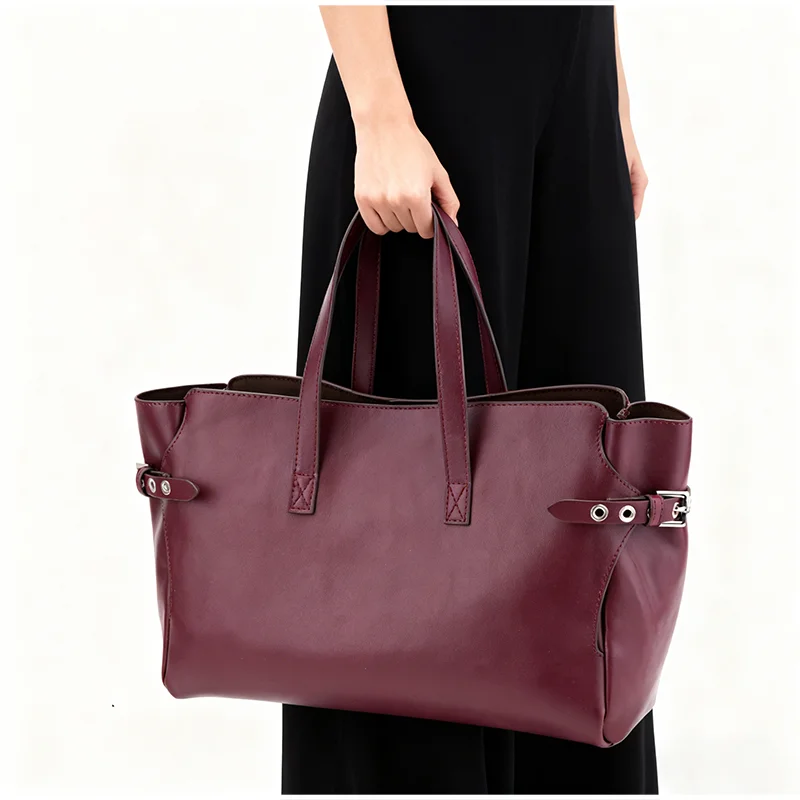 

Брендовый дизайн, элегантная женская большая сумка, большая вместительная бордовая сумка с крыльями, стильная простая пригородная сумка на плечо, одинаковые монеты