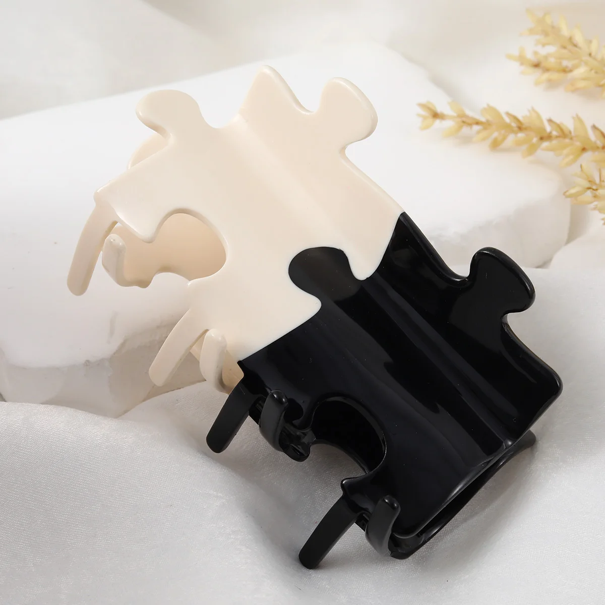 1 Piece personalized acetic funny Puzzle hair claw clip Women\'s hair clip