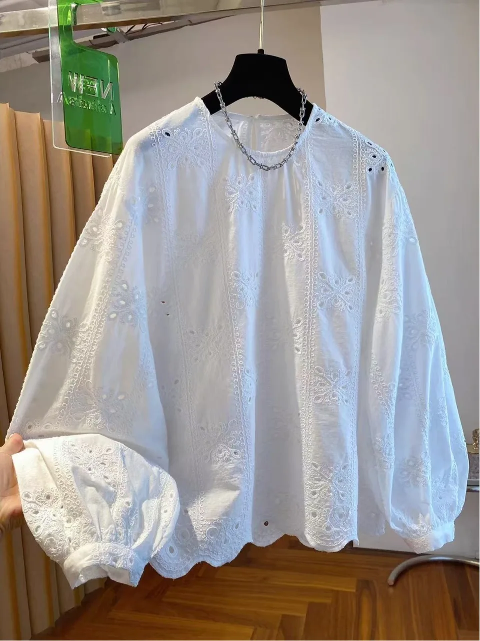 

White round Neck Long Sleeve Women's Lace Shirt Crew Neck Sleeveless Loose Fit Breathable Cotton Spring Summer Top