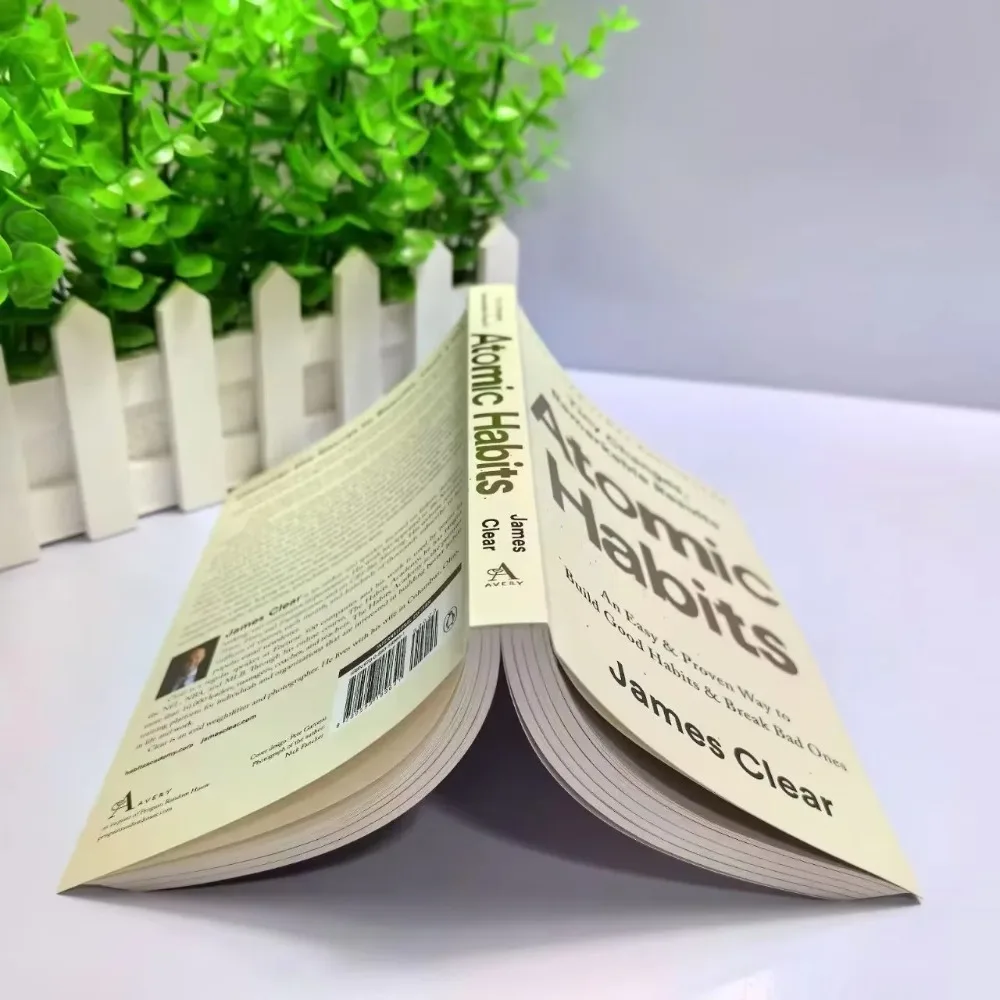 Atomic habits a simple way to establish good habits and break bad habits The Psychology of Money sustain me hot books collection view 4