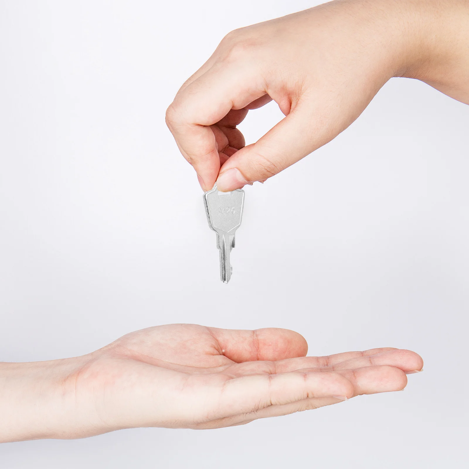 Zestaw 6 kluczy do blokady paneli elektrycznych, przełączników selektorowych, paneli sterowania bezpieczeństwa i przełączników elektrycznych.