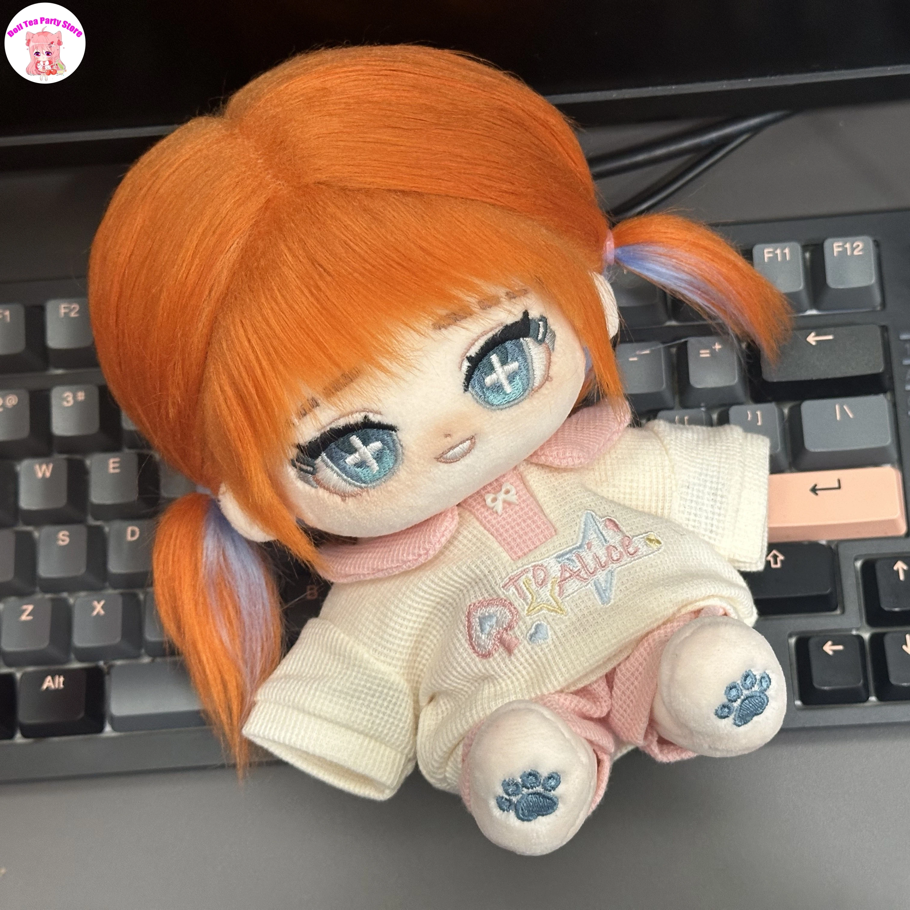 Lalka bawełniana Cheerleaderka Atrybut Gra Tożsamość Ⅴ Kreskówka Pluszowy Ciało Pluszak Zabawka 20cm Figurki Fanów Anime Cosplay Prezent Świąteczny